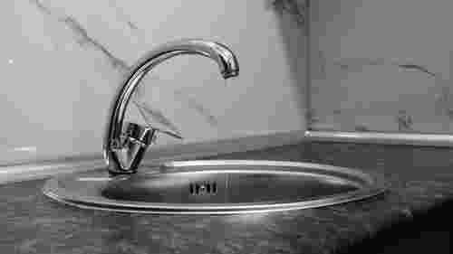 Мешканці понад 50 вулиць Львова будуть добу без води через підключення водогону