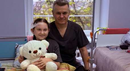 Середній отит спричинив у 14-річної дівчини менінгіт і сепсис