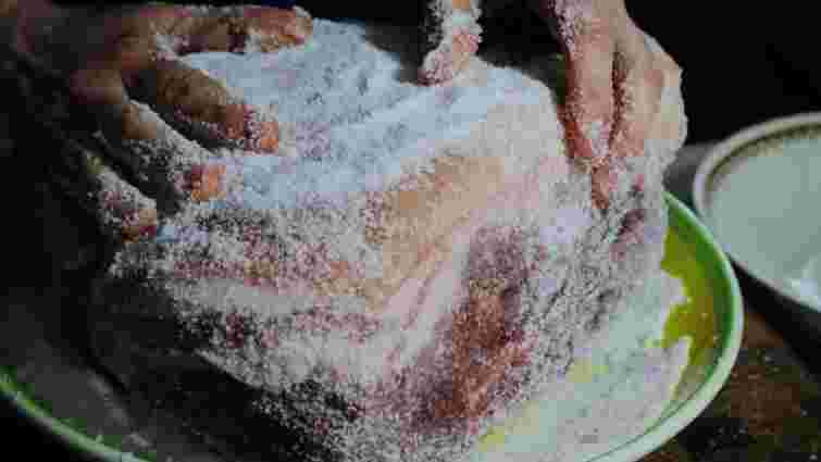 Як зрозуміти, що сало готове: оптимальні терміни сухого засолу