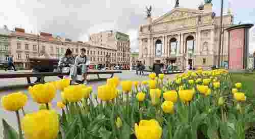 Шквальний вітер та холодна ніч: якою буде погода у Львові та області 23 квітня