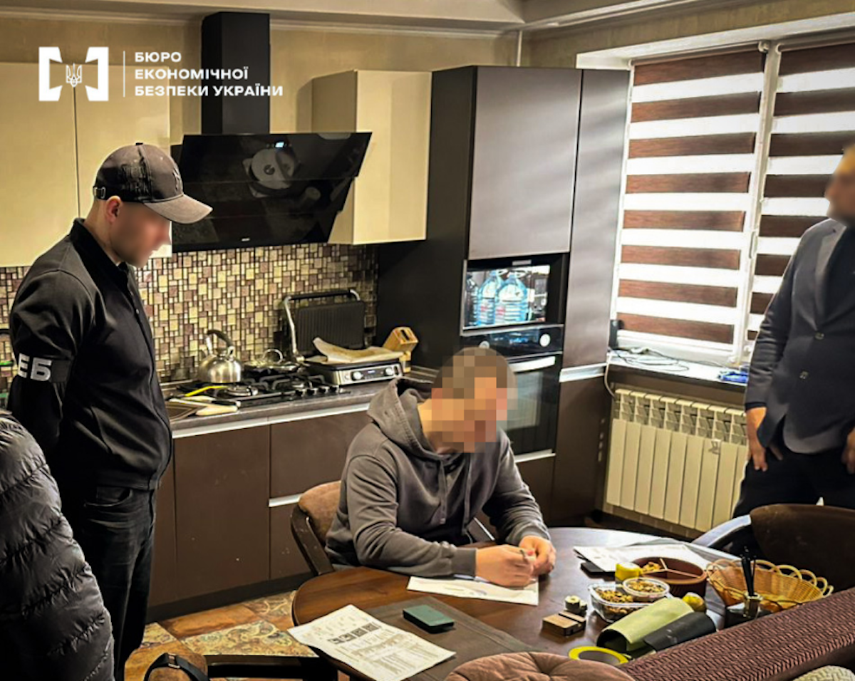БЕБ викрило привласнення 5,6 млн грн на фальшивих закупівлях для військових