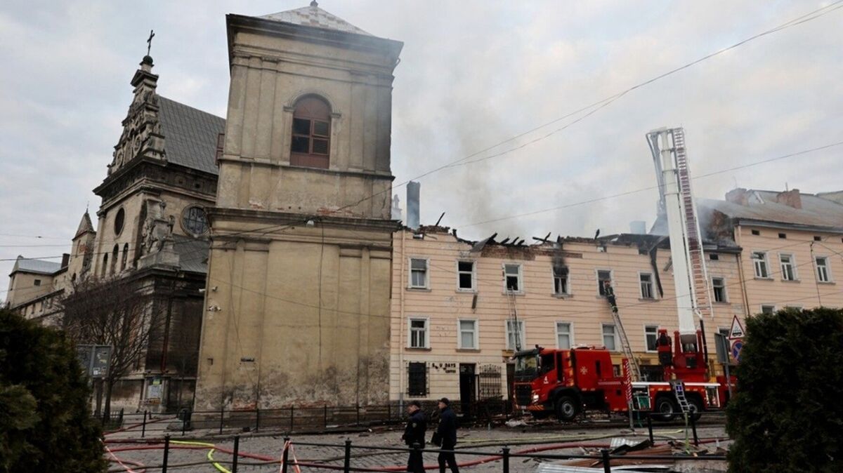 Міська рада виплатить 2,3 млн грн допомоги постраждалому від обстрілів бізнесу у Львові
