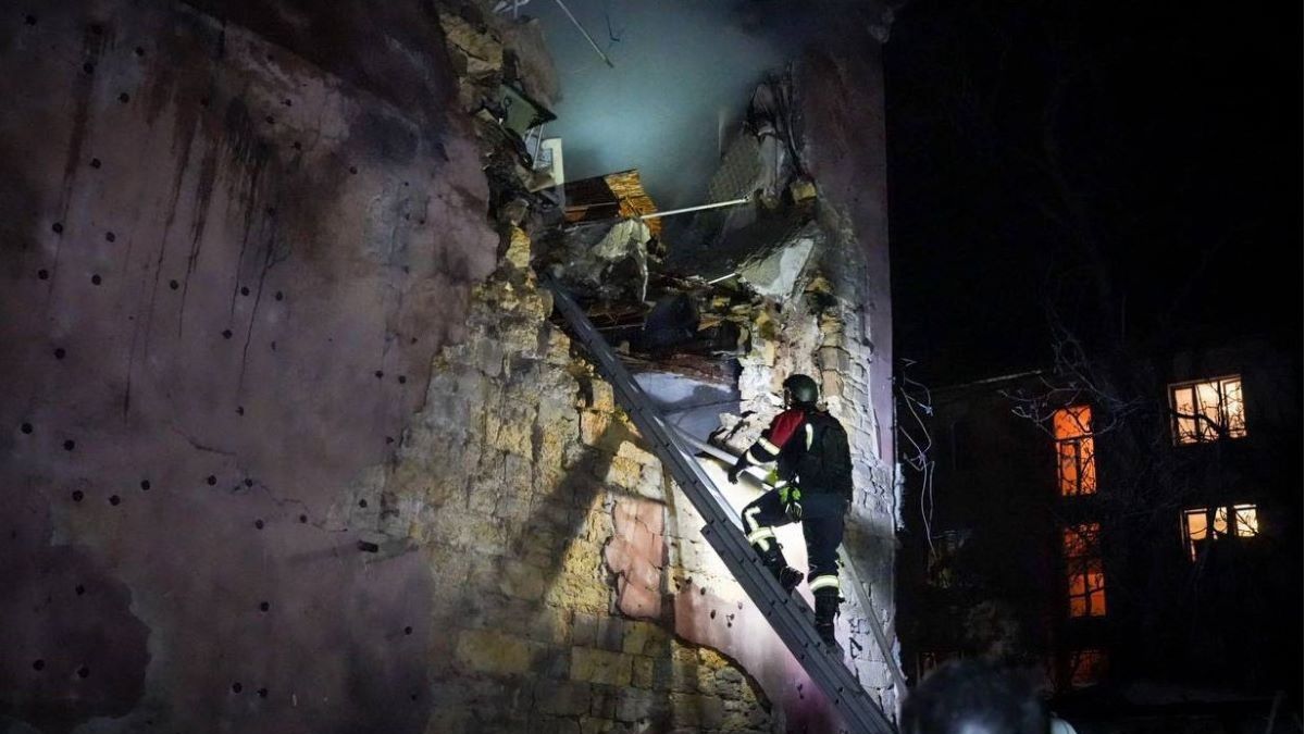 Внаслідок удару по Одесі загинуло подружжя, ще 15 людей постраждали