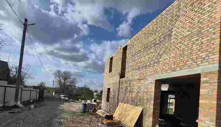 На будівництві біля Тернополя внаслідок падіння загинув пенсіонер