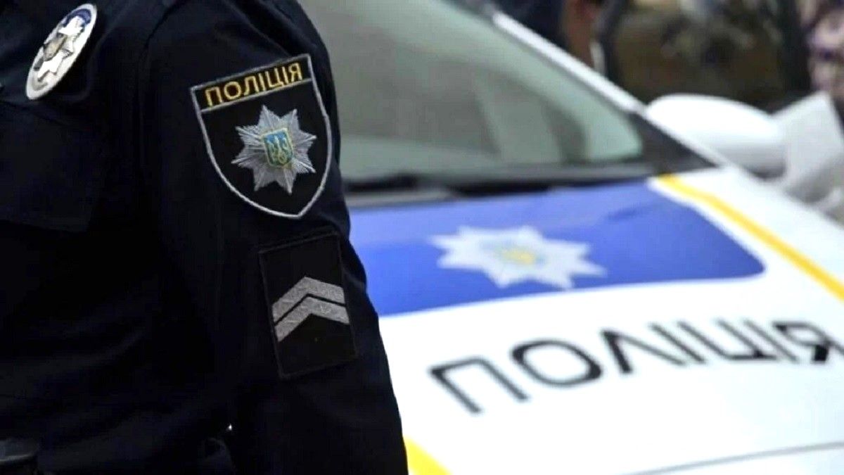 Колишній інспектор поліції Миколаєва отримав штраф за переправлення ухилянта на Закарпатті