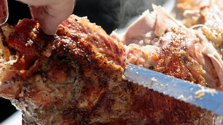 Універсального варіанту не існує: як довго потрібно запікати різні види м'яса