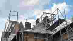 У Львові почали відновлювати зруйновану російською атакою віллу «Сонечко»