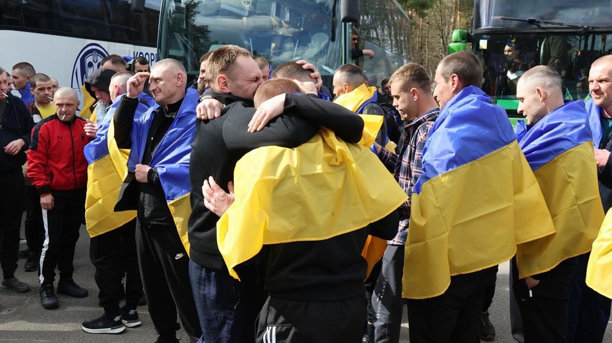 Із російського полону повернулося семеро захисників із Львівщини
