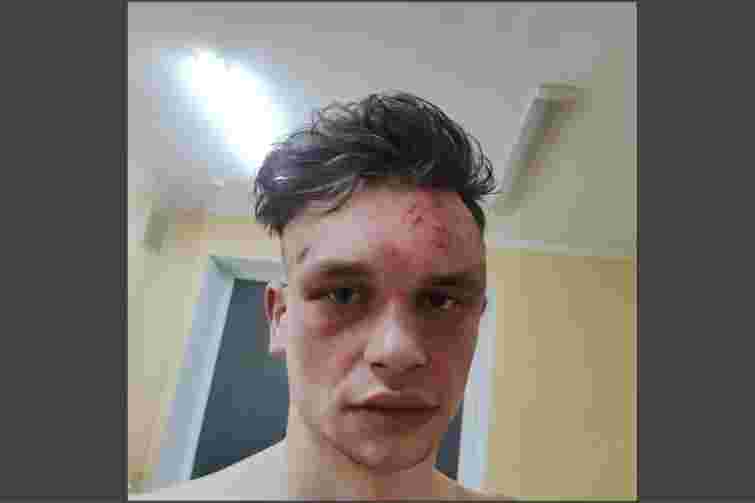 У Львові судили двох поліцейських, які побили стендапера у Винниківському лісі