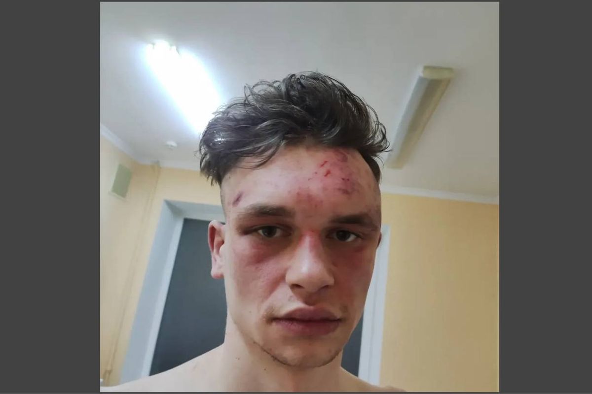 У Львові судили двох поліцейських, які побили стендапера у Винниківському лісі