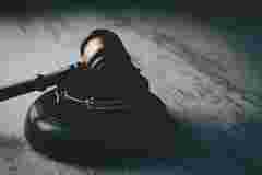 Суд на Прикарпатті оштрафував опікуна школярки, яка повторила небезпечний тренд з TikTok 