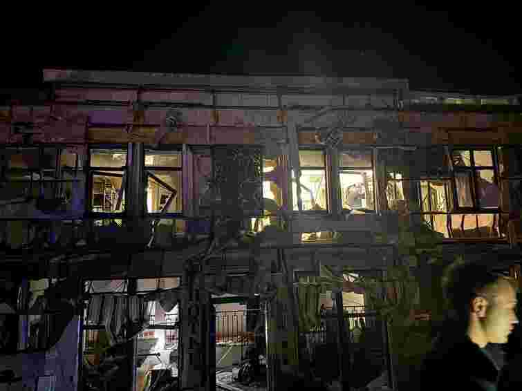 Росіяни масовано атакували житлові будинки в Одесі, понад десяток постраждалих