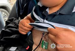 Мешканця Рівненщини судили за продаж камер-ґудзиків для складання іспитів з водіння