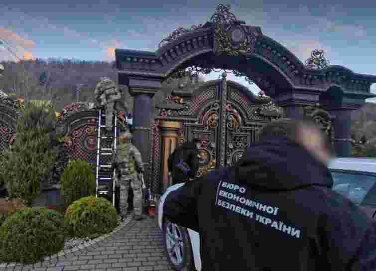 На Буковині викрили незаконну схему експорту деревини в Молдову