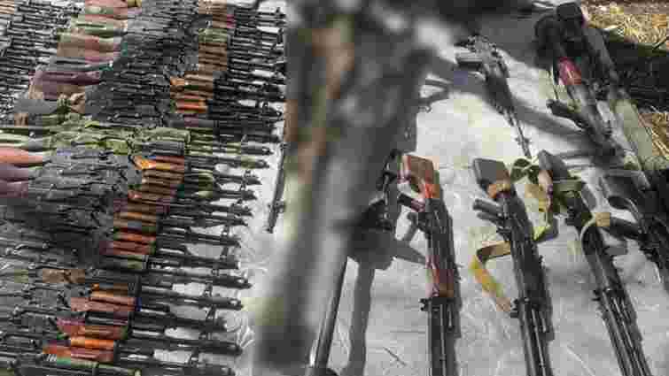 Поліція ліквідувала канал постачання зброї для російських політиків і пропагандистів 