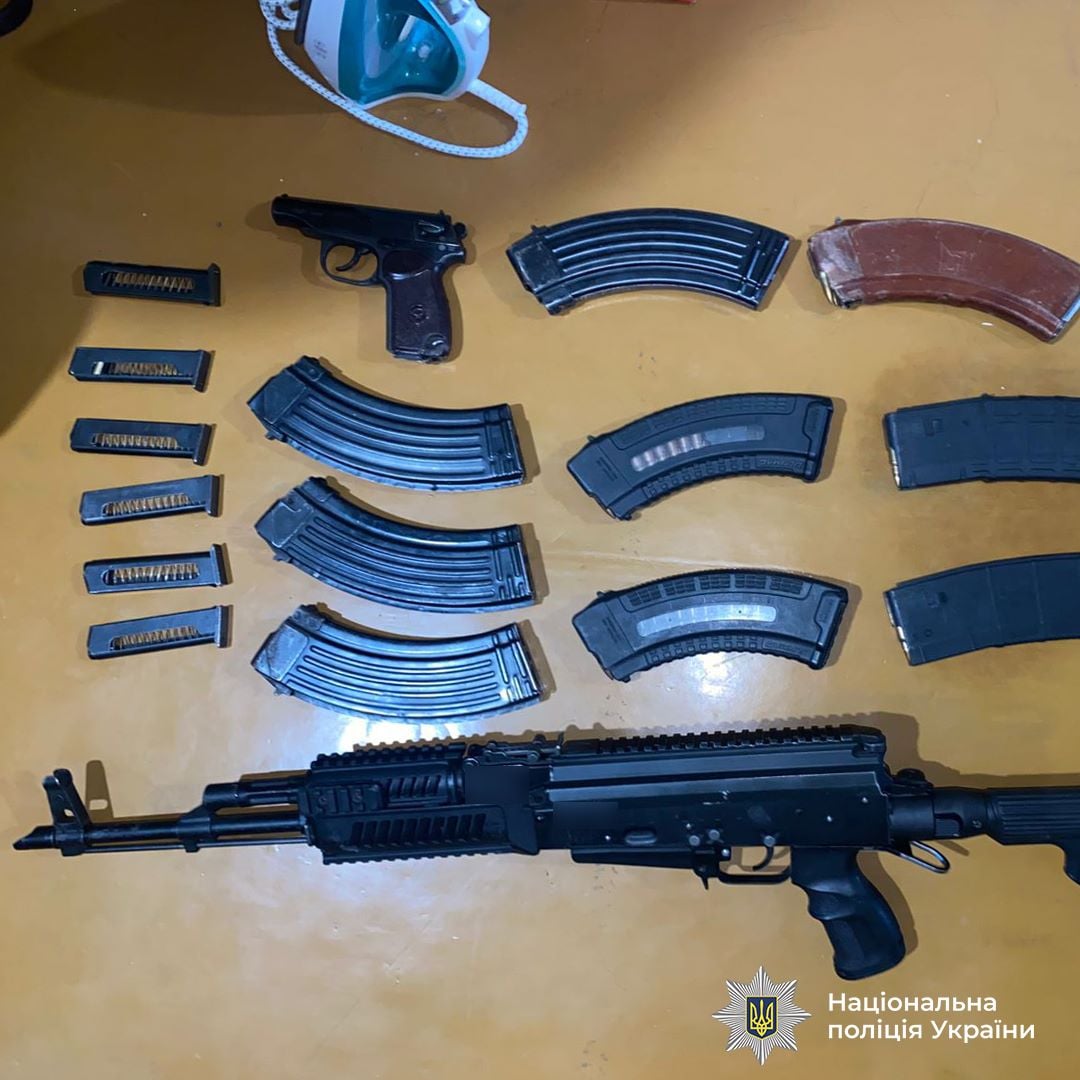 Вилучена зброя під час операції «Чорна гільза»