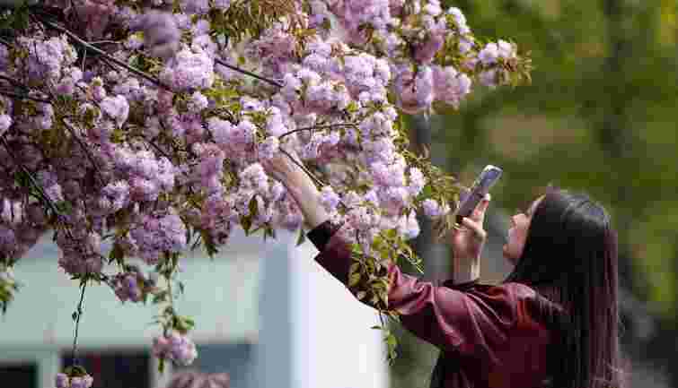 Ховати куртки в шафу чи ще ні: синоптики розповіли, якою буде погода у травні