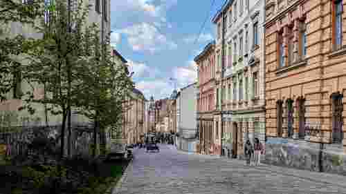 Вітер нарешті вщухне, але тепла не чекайте: якою буде погода у Львові 29 квітня