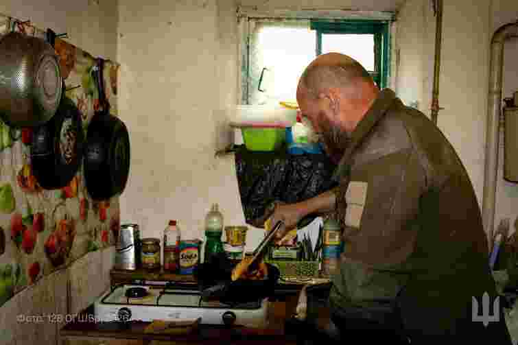 Міноборони назвало бригади, що мають проблеми з постачанням продуктів на позиції