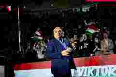 Віктор Орбан заявив про намір піти з посади керівника партії «Фідес»