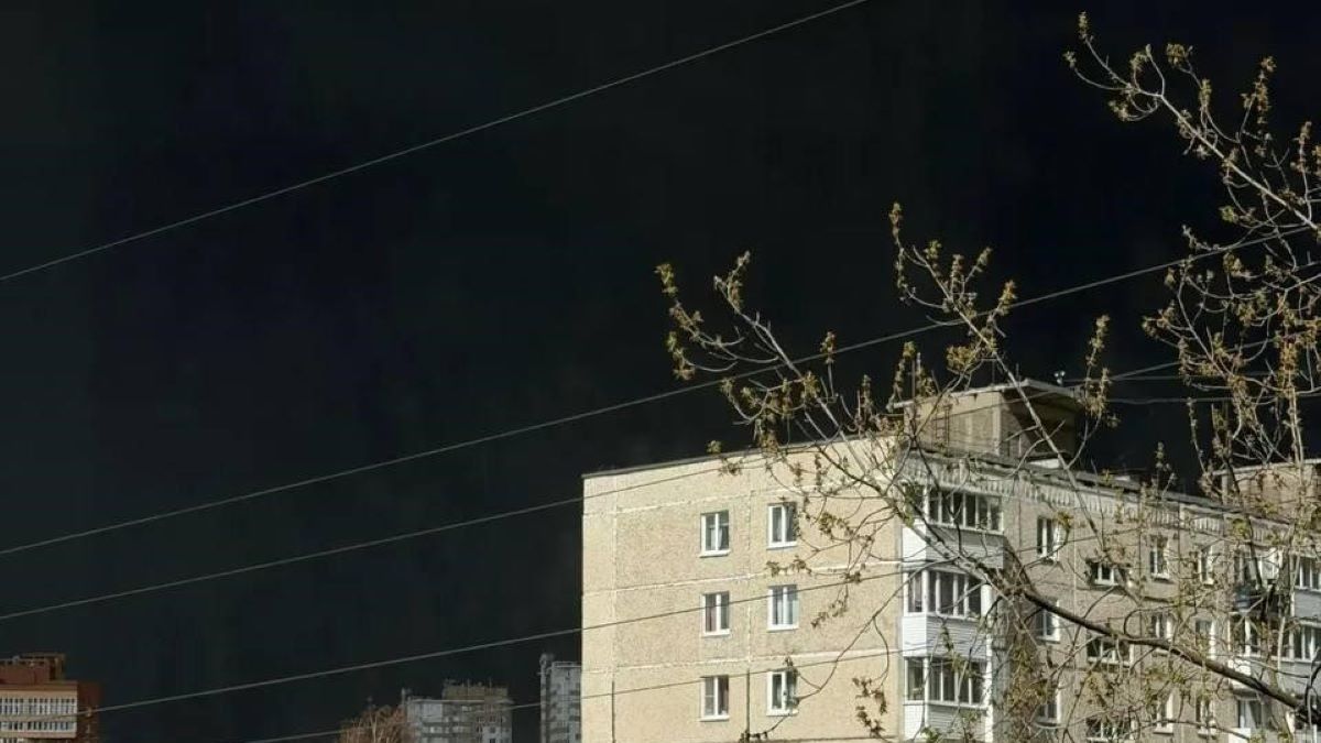 Далекобійні дрони СБУ атакували російські нафтові об’єкти за 1500 км від України