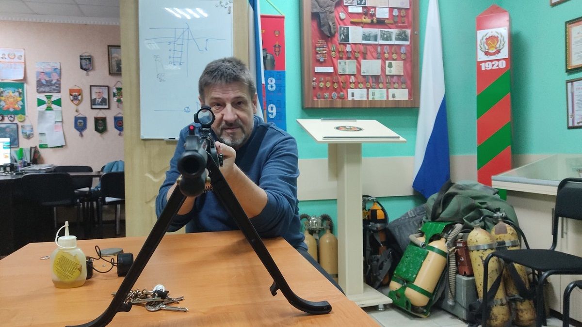 СБУ оголосила підозру кримському колаборанту за підготовку юнаків до війни проти України
