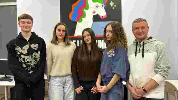 Українські школярі посіли друге місце на міжнародному техатоні з ШІ