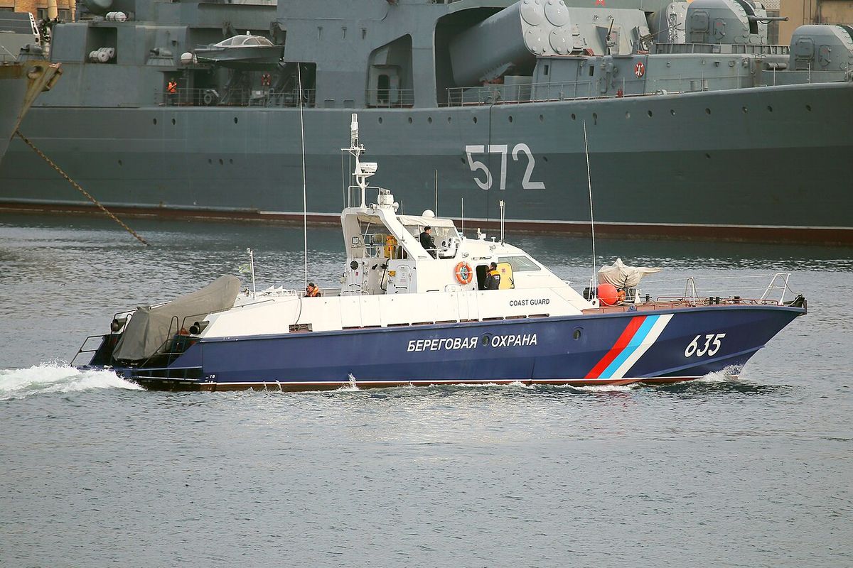 ВМС уразили російські катери, що охороняли Керченський міст 
