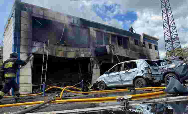 Росіяни вдень атакували Дніпро, є загибла та поранені