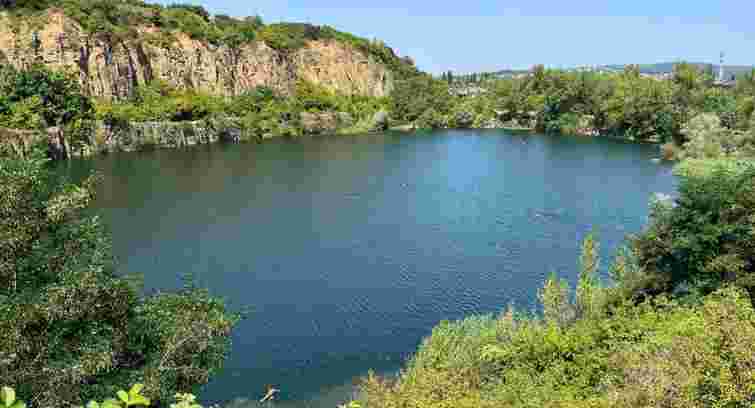 Ужгородська мерія вдруге віддала під забудову землю біля Радванського кар’єру  