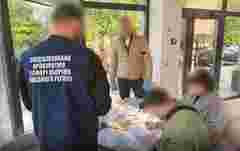  Посадовець ТЦК та ексвійськовий з Волині за хабарі знімали чоловіків з розшуку