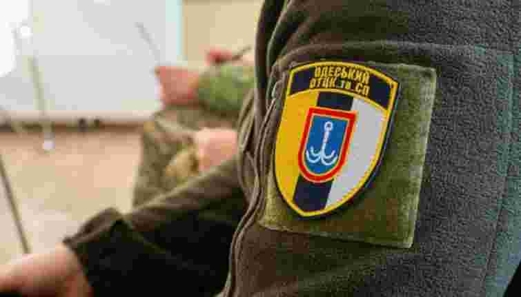 Одеський ТЦК прокоментував силове затримання звільненого з полону військового