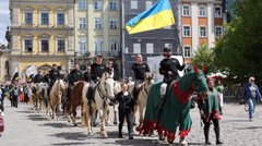 До Дня Львова ветерани пройшли урочистим кінним маршем. Фото дня