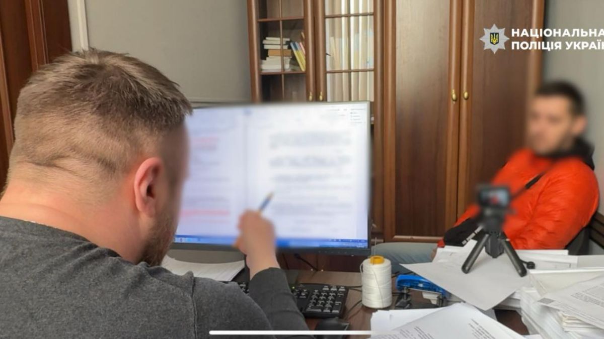 Трьох посадовців ліцею у Луцьку викрили на фіктивному оформленні ухилянтів учителями