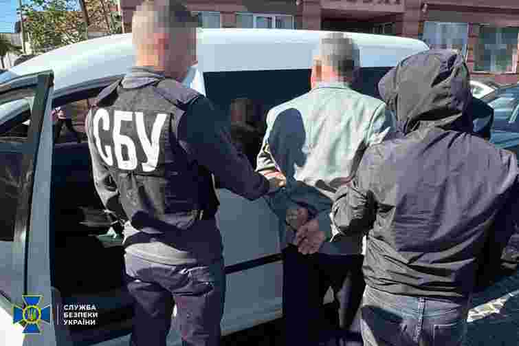 Під час отримання відкату затримали голову громади на Закарпатті