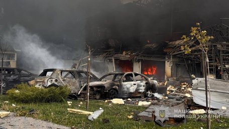 Росіяни вдарили по СТО у Запоріжжі, загинули 12 людей