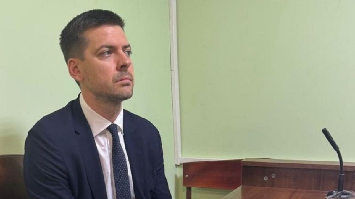 Журналісти знайшли російські паспорти в батьків керівника прокуратури Києва