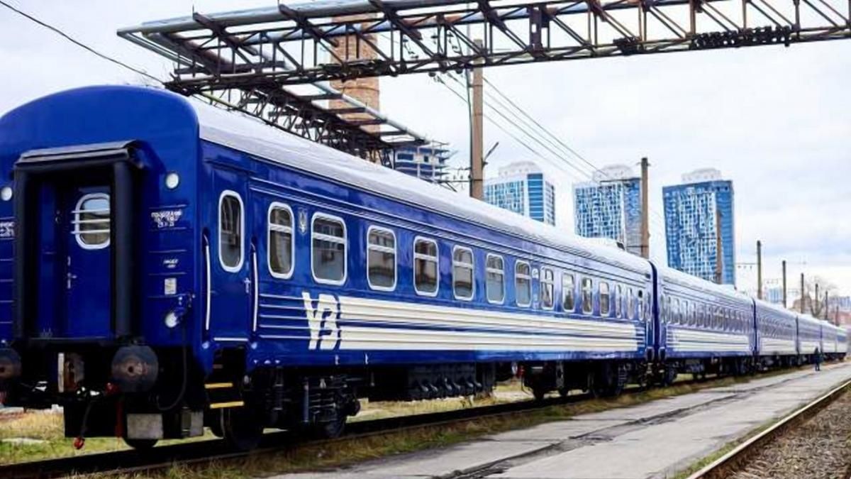 Росія вдарила по пасажирському потягу на Миколаївщині
