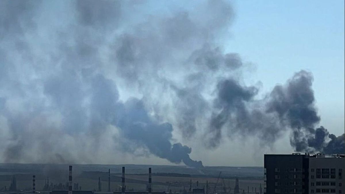 Після удару України по НПЗ у Пермі скасували військовий парад