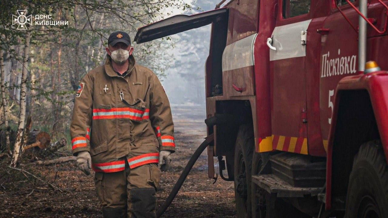 Пожежа у зоні відчуження в Київській області