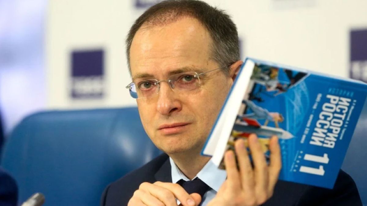 Очільник російської делегації Владімір Мединський отримав 10 років тюрми в Україні