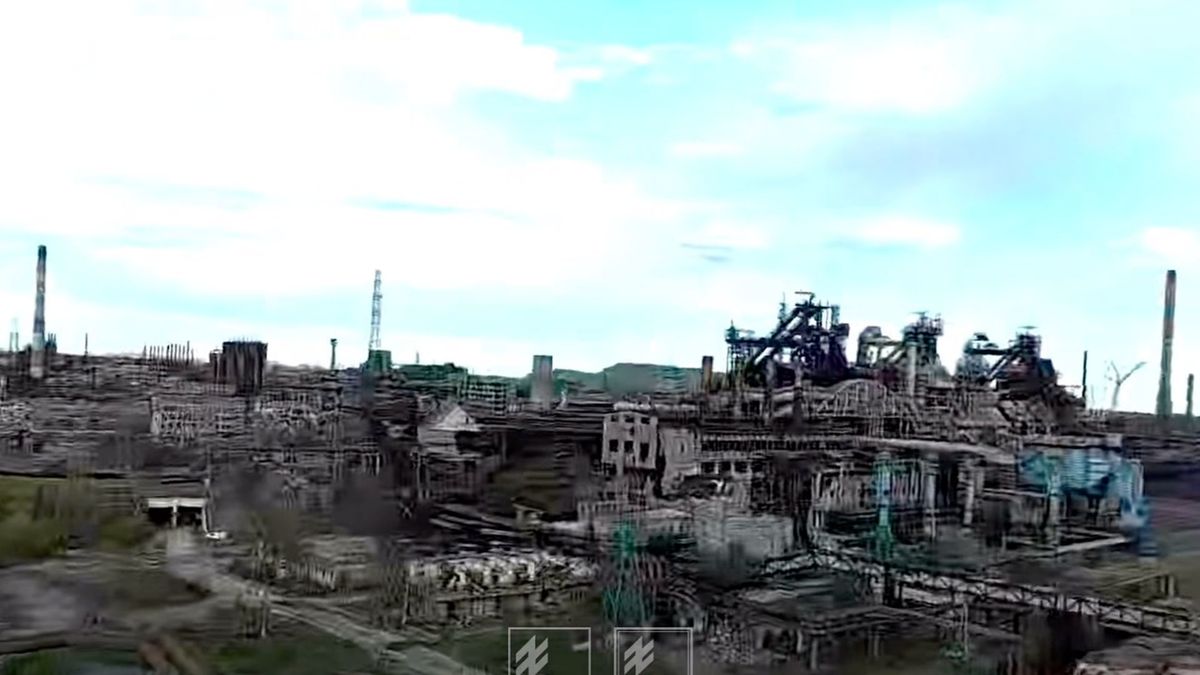 Дрони «Азову» досягли Маріуполя та показали «Азовсталь»
