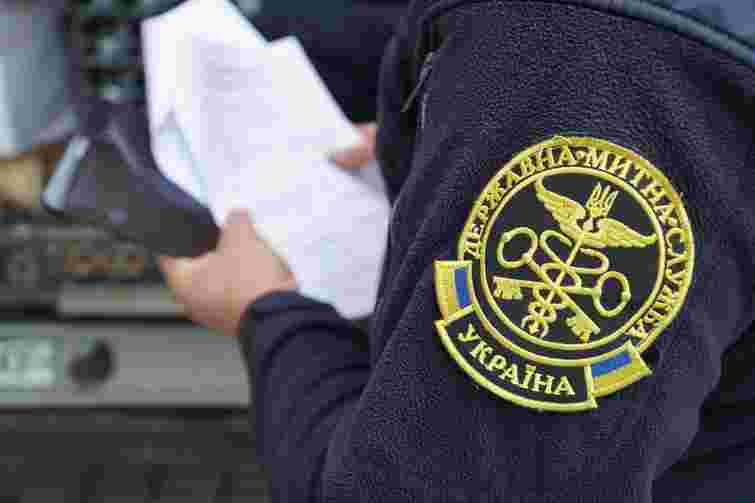 Виправданого митника із Закарпаття ув’язнили на два роки у справі контрабанди на 87 млн грн