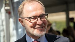 Міністр оборони Латвії пішов у відставку після падіння українських дронів на території країни