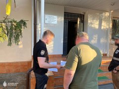 На Чернігівщині викрили командира, який нараховував виплати відсутнім на службі військовим
