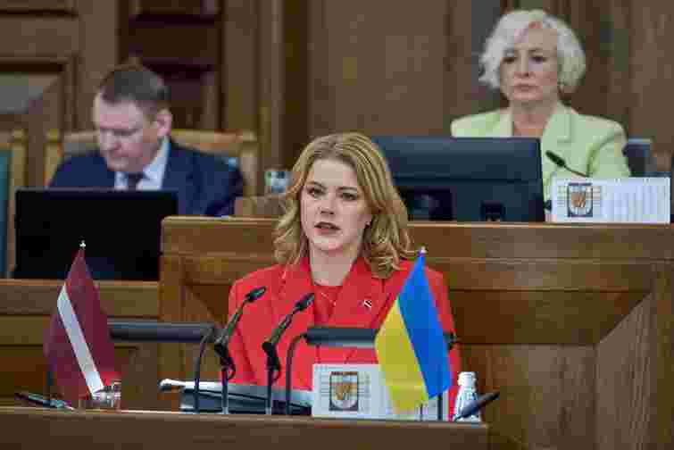 Премʼєр-міністерка Латвії оголосила про відставку з посади