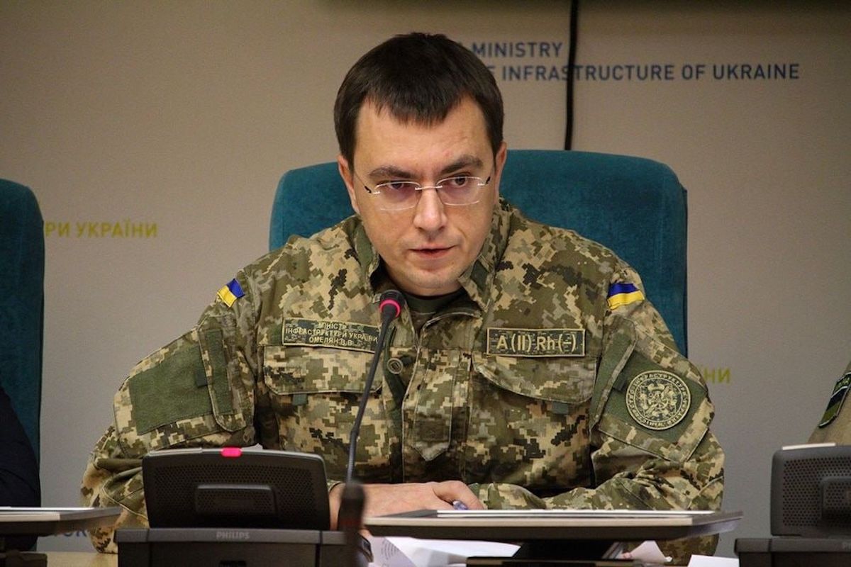 ДБР оголосило ексміністру Володимиру Омеляну підозру в ухиленні від військової служби
