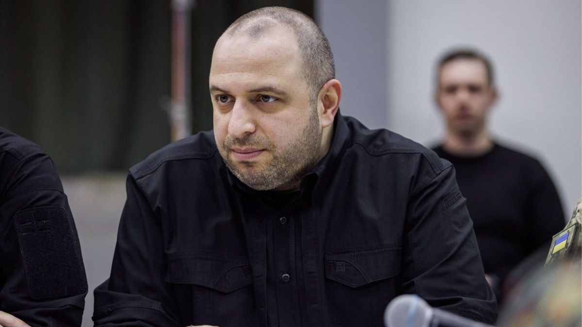Офіс президента відмовився реєструвати петицію про звільнення секретаря РНБО Рустема Умєрова