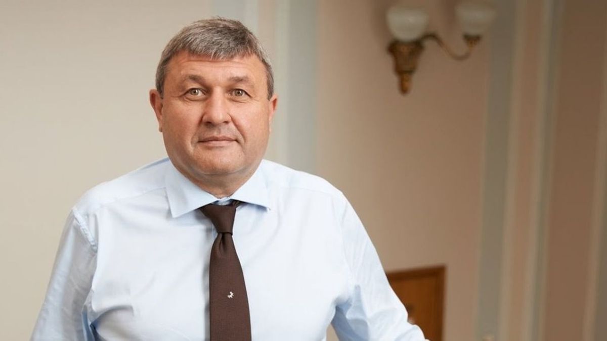У народного депутата «Слуги народу» конфіскували три елітні автомобілі