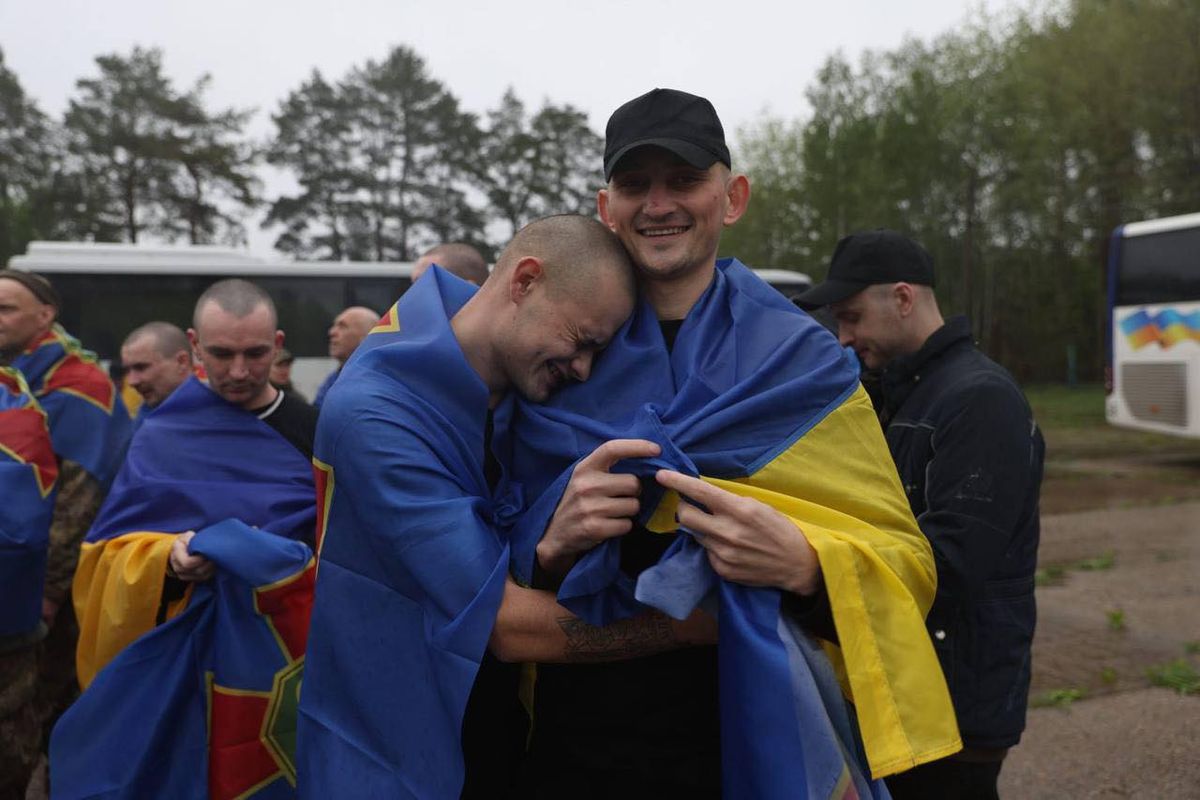 З російського полону повернулися двоє військових із Закарпаття